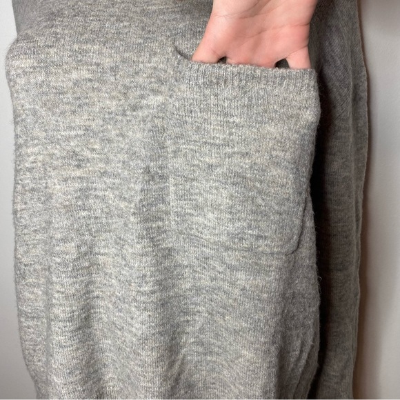 OAK + FORT Solid Gray Oversized Long Sleeve Turtleneck Sweater W/ Front Pocket - Picture 4 of 7